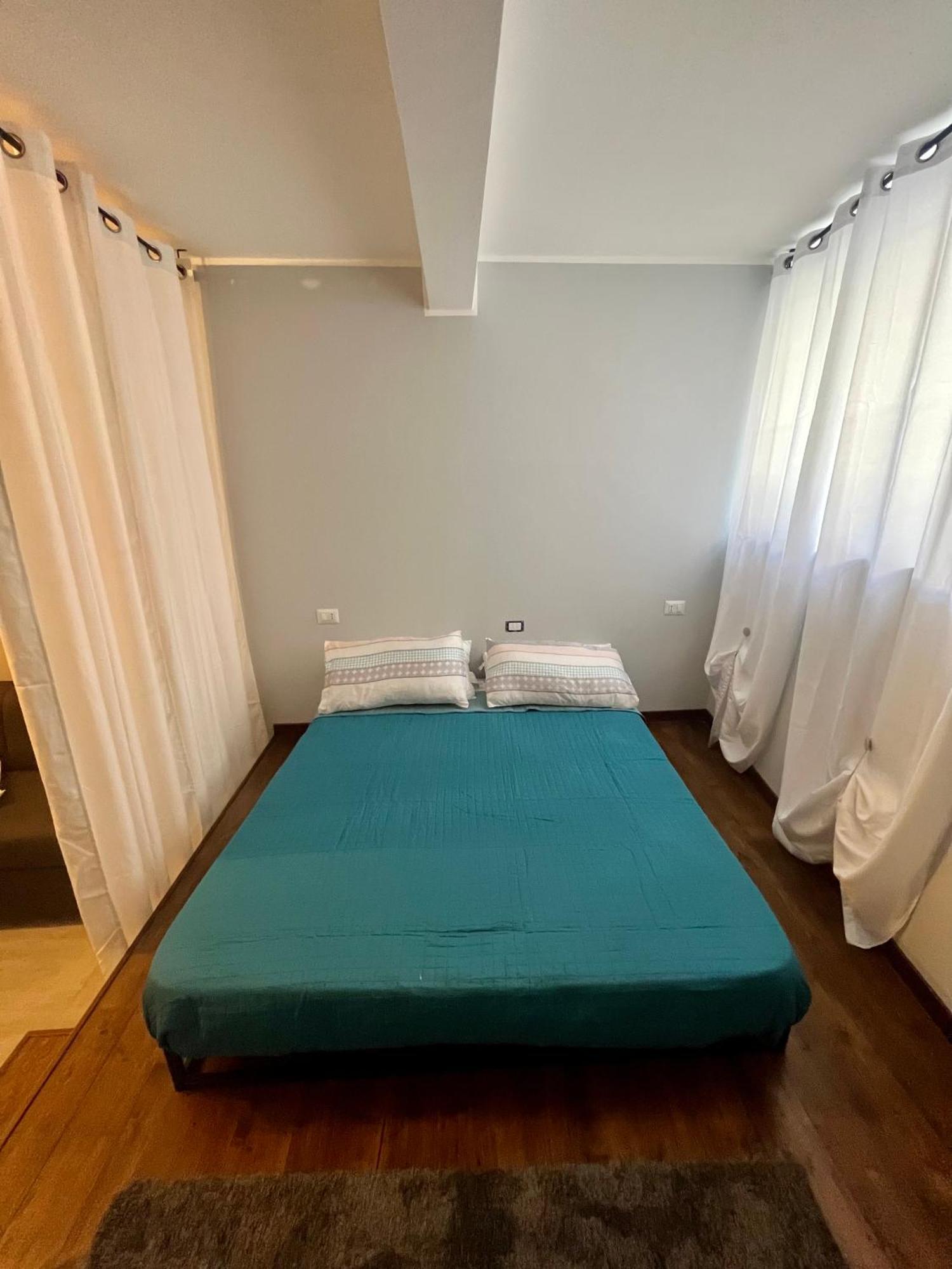 Вілла Residenza Elegante - A 5 Fermate Dal Duomo Мілан Екстер'єр фото
